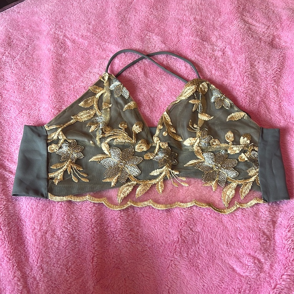 Lucy in the Sky Gray and Gold Floral Crop Top